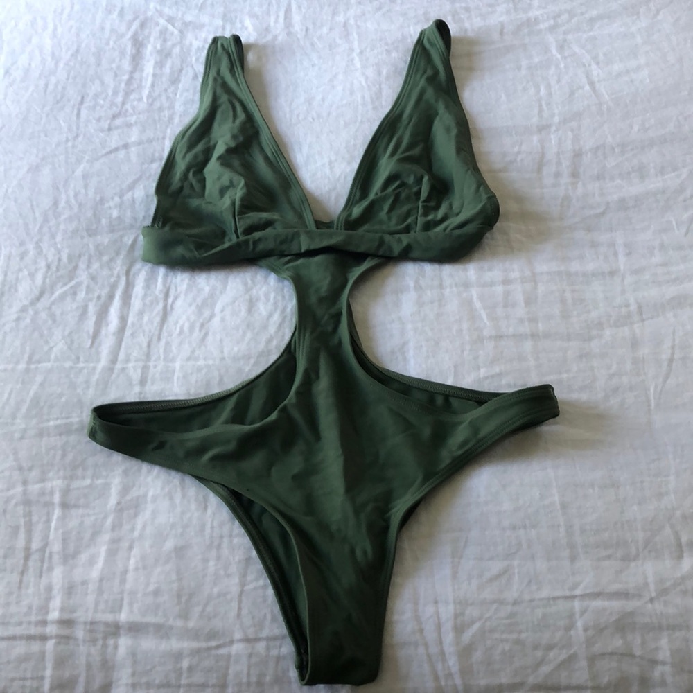Zaful one piece sexy bathing suit NEVER WORN